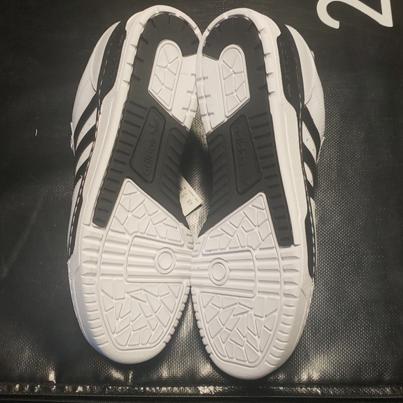 ADIDAS RIVALRY LOW EG8062 - Picture 5 of 10